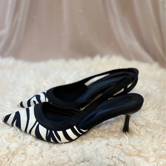 Lulu's Black and White Zebra Heels - Picture 2 of 2